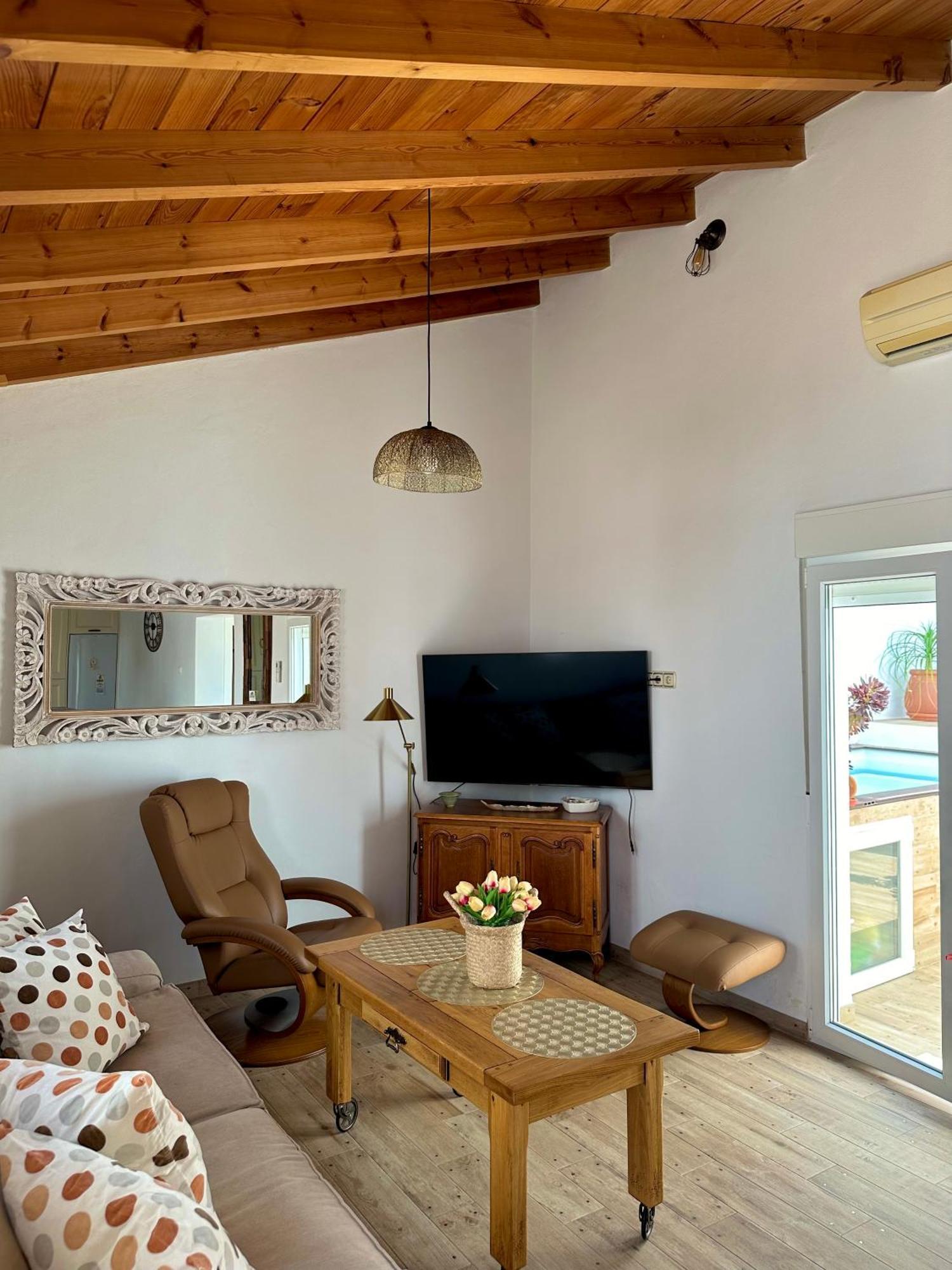 Casa Noah Villa Нерха Екстериор снимка